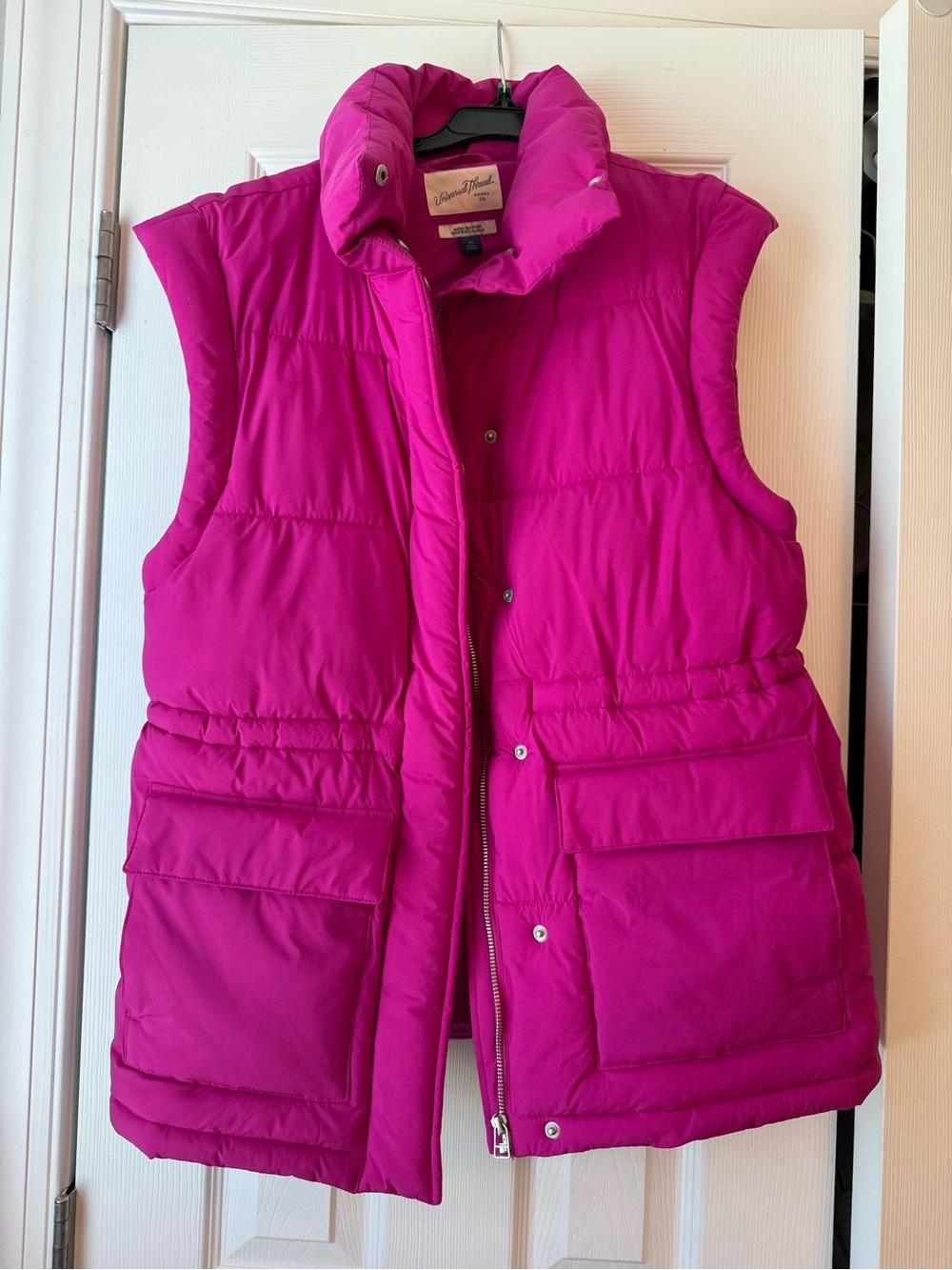 Universal Thread Women’s Puffer Vest - Hot Pink